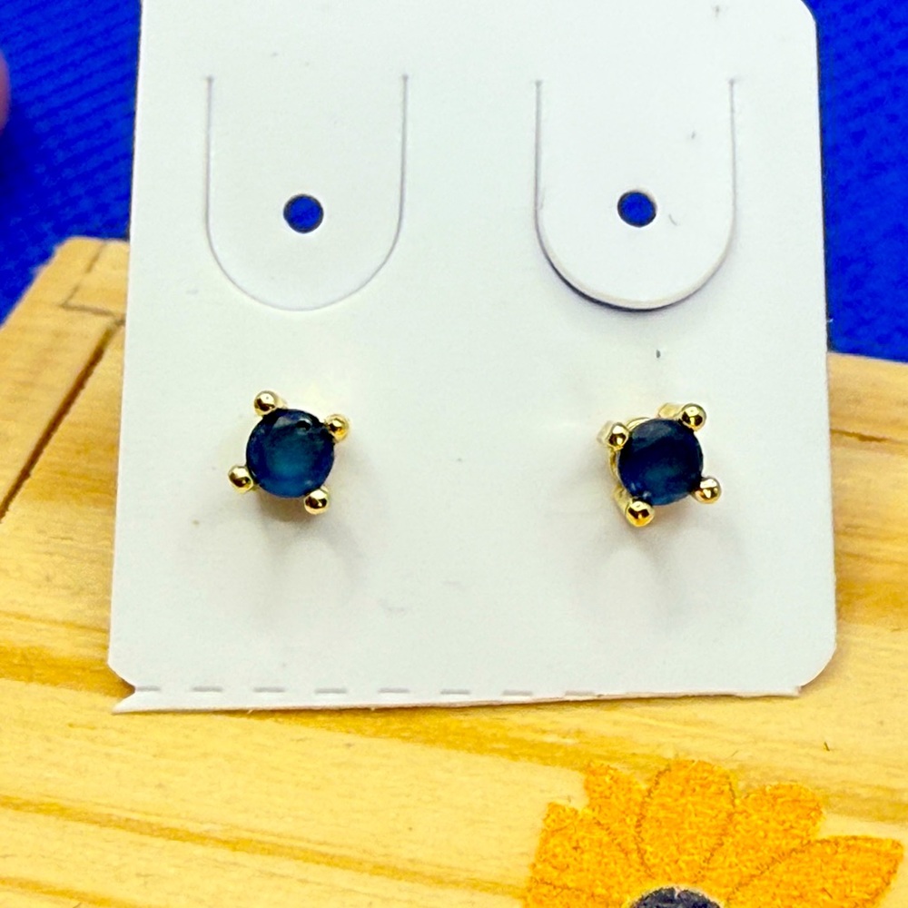 Pretty Bird - 18K Yellow Gold Plated Base Metal Stud Earrings Deep Blue Gemstone